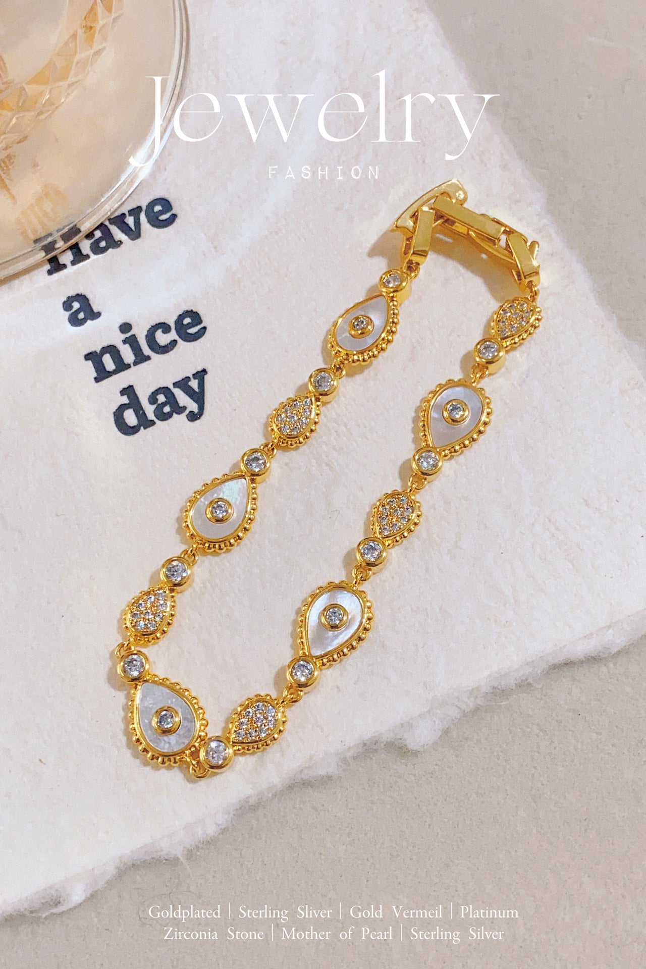 Pulsera de conchas blancas con forma de gota de agua | Elegante y atemporal