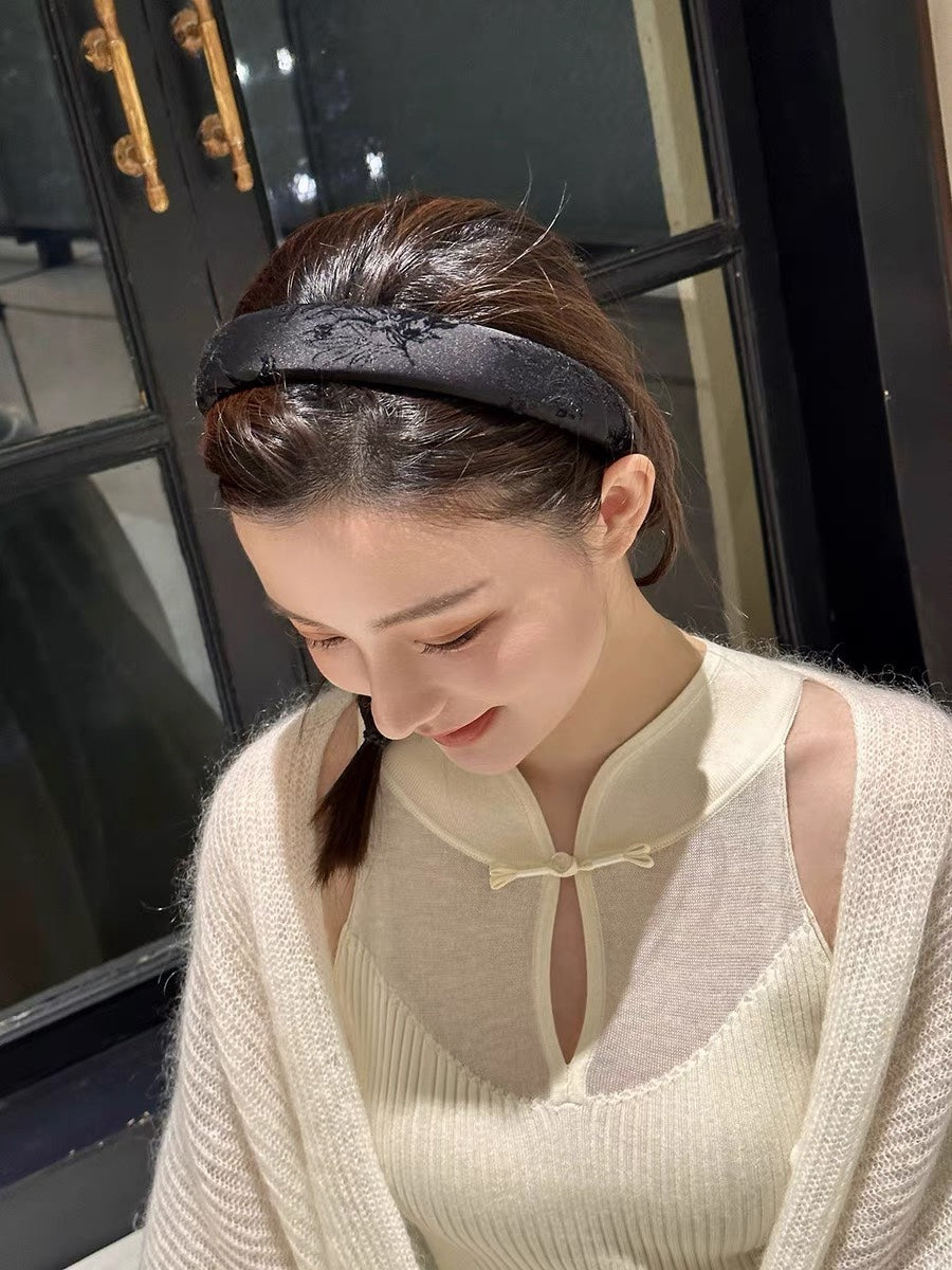 High-Quality Hair Scrunchies – Stylish, Durable, and Gentle on All Hair Types