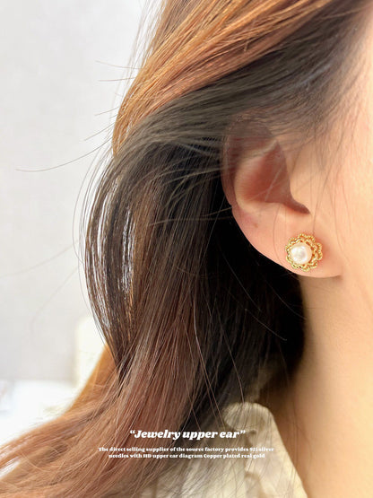 Flower Earrings – Elegant and Feminine Jewelry for Every Occasion