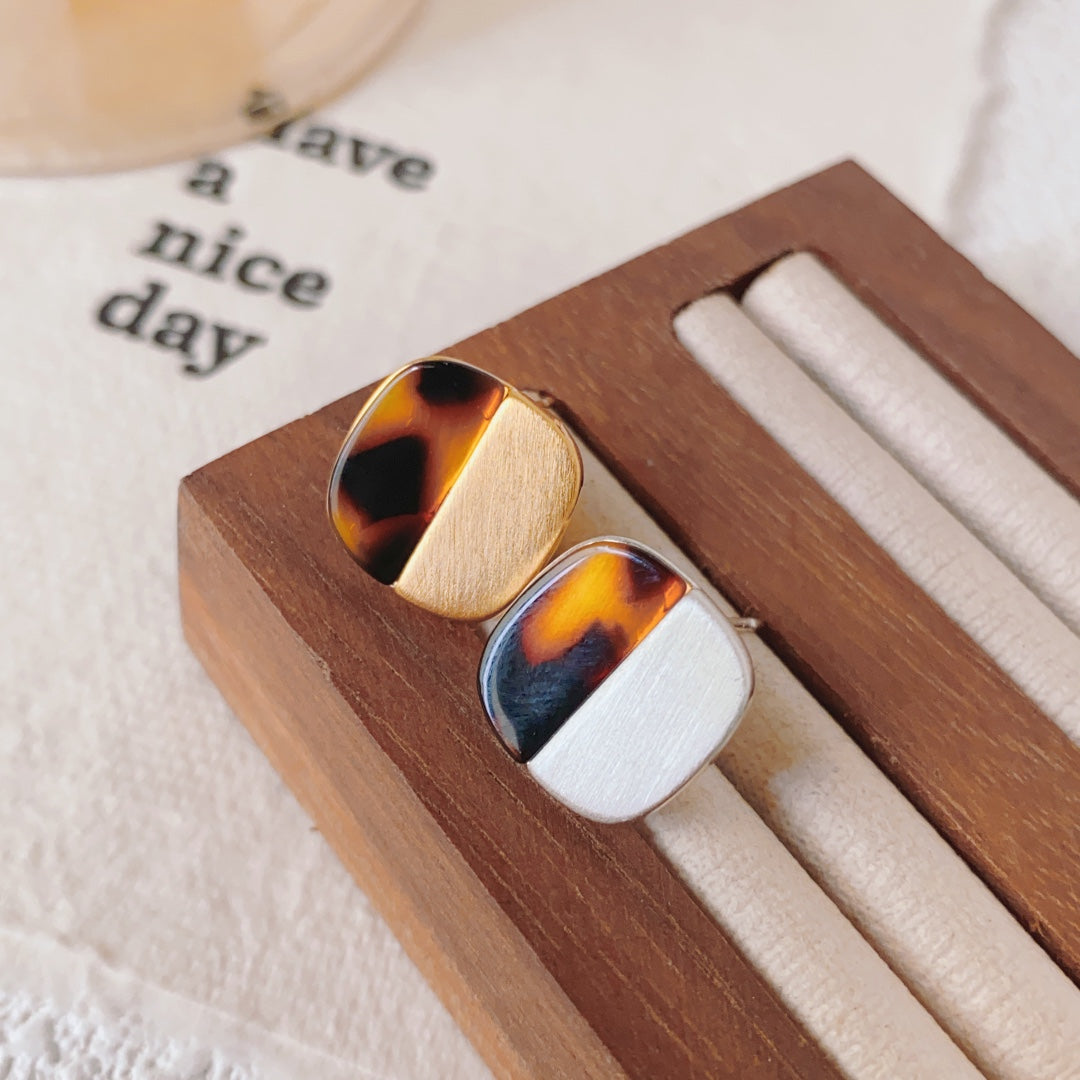 Contrast Color Metal Brushed Resin Amber Earrings | Bold & Modern